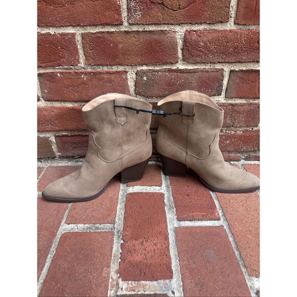 Ann Taylor Loft $140 suede heeled Western Boots in mushroom women's 8.5 NEW - Picture 4 of 11
